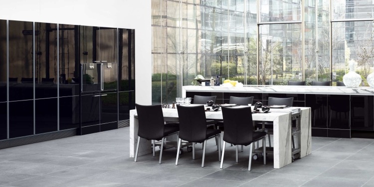 design-för-matbord-matsal-grupp-möbler-svart-vit-marmor-Poggenpohl