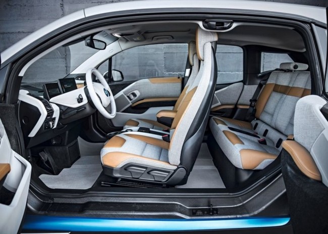 2014 BMW i3 test interiör kompakt miljövänlig