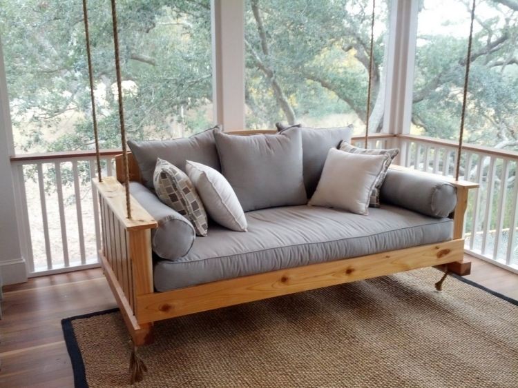 Häng-säng-design-terrass-trädgård-utomhus-trä-veranda-kuddar-kuddar