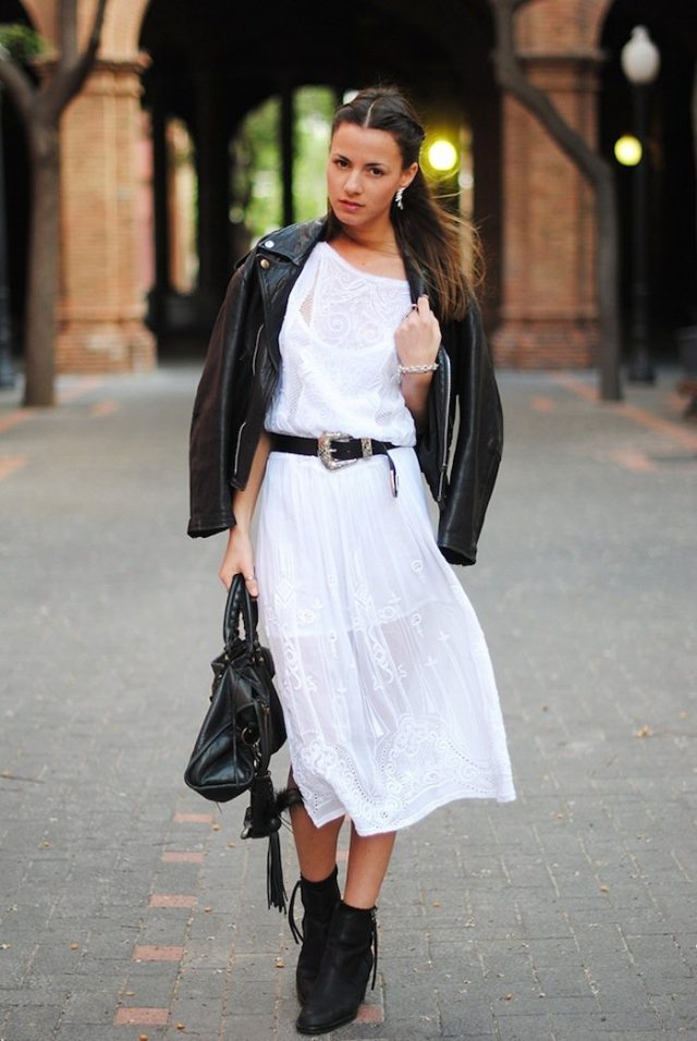 outfit-svart-vit-ren-vit-klänning-svart-läder-jacka