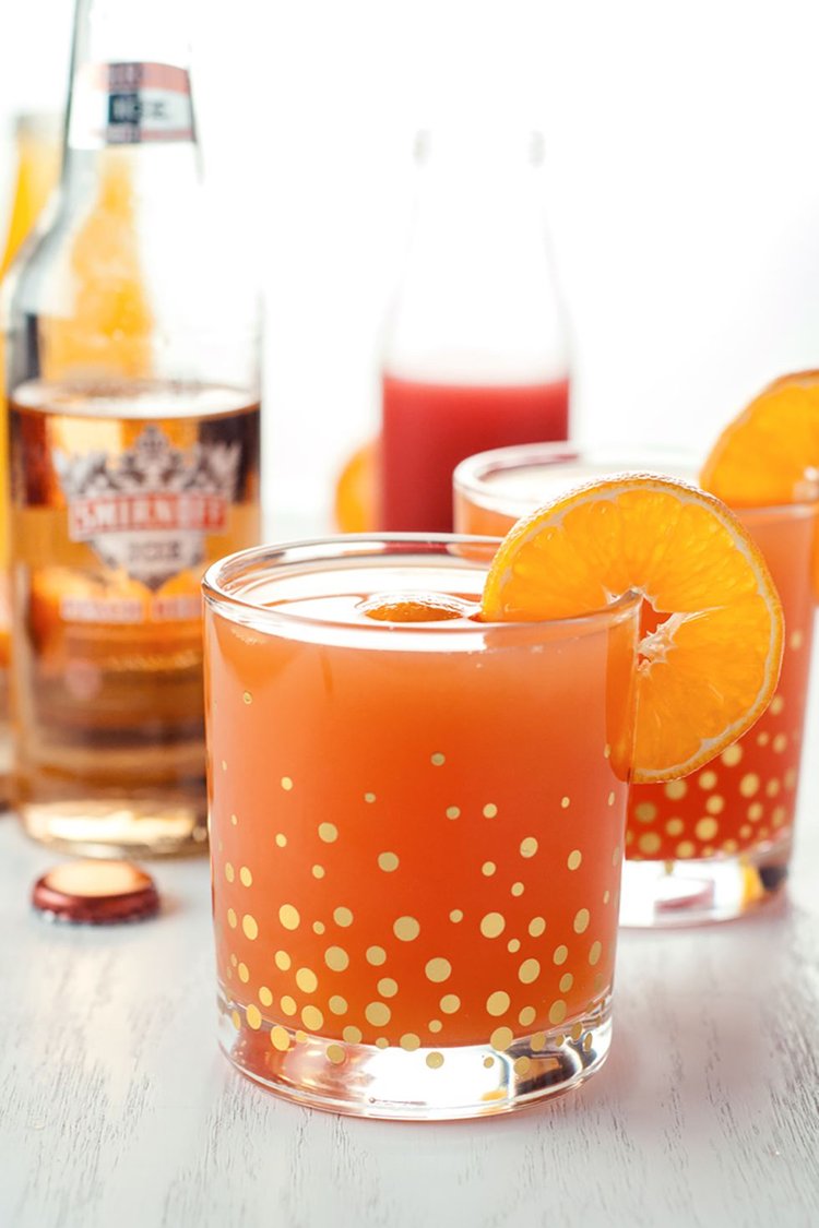 cocktailrecept vårpersika mimosa apelsin