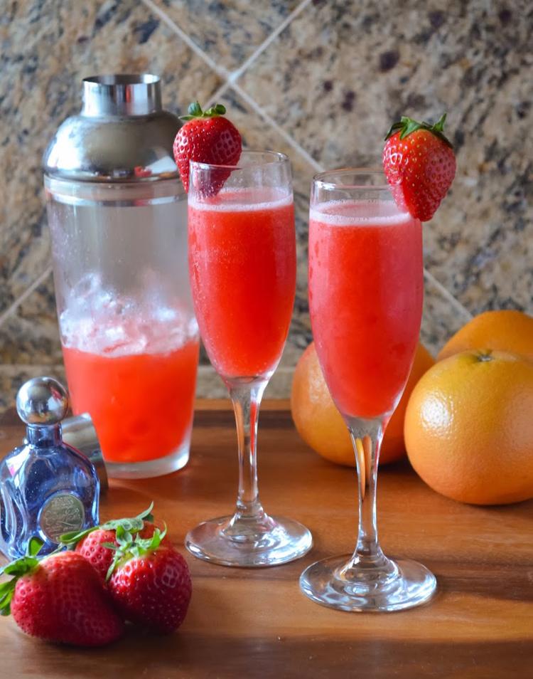 cocktailrecept vårgrapefruktmimosa jordgubbar