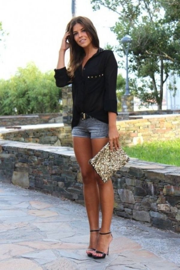 jeansshorts outfit högklackade jacka