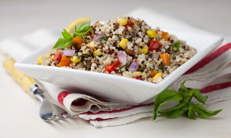 Quinoa sommarsallad Recept-majs-paprika