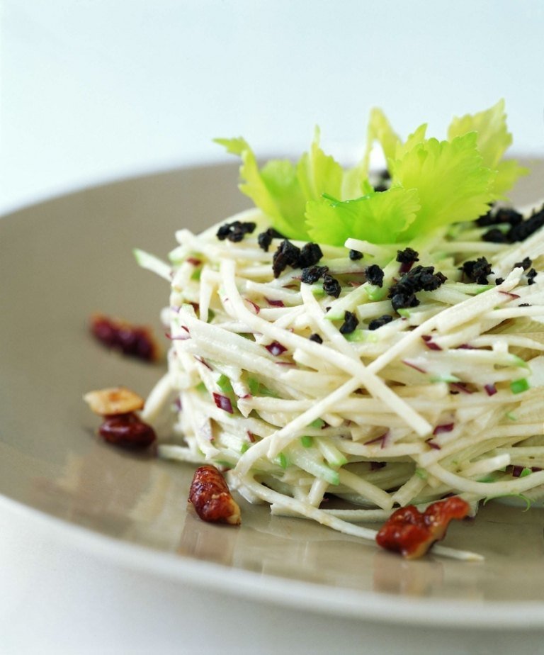 salladsrecept waldorf sallad valnöt idé hälsosam kost