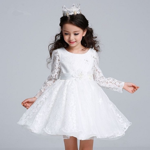 Syntymäpäivä valkoinen mekko