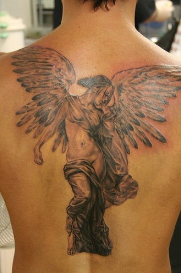 Καλλιτεχνικό τατουάζ Angel για πλάτη