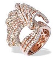 Όμορφο καμπυλωτό διαμαντένιο δαχτυλίδι και έννοιες