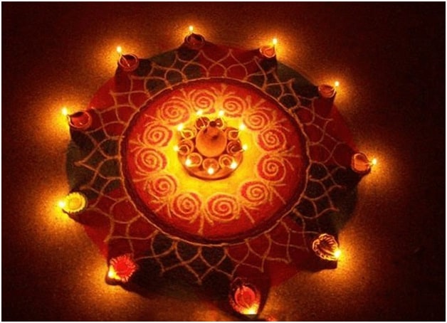 Pyöreät Rangoli -kuviot Diwalille