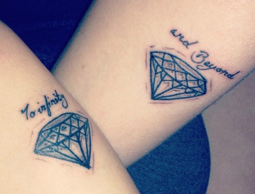 Διαμαντένια τατουάζ με λέξεις