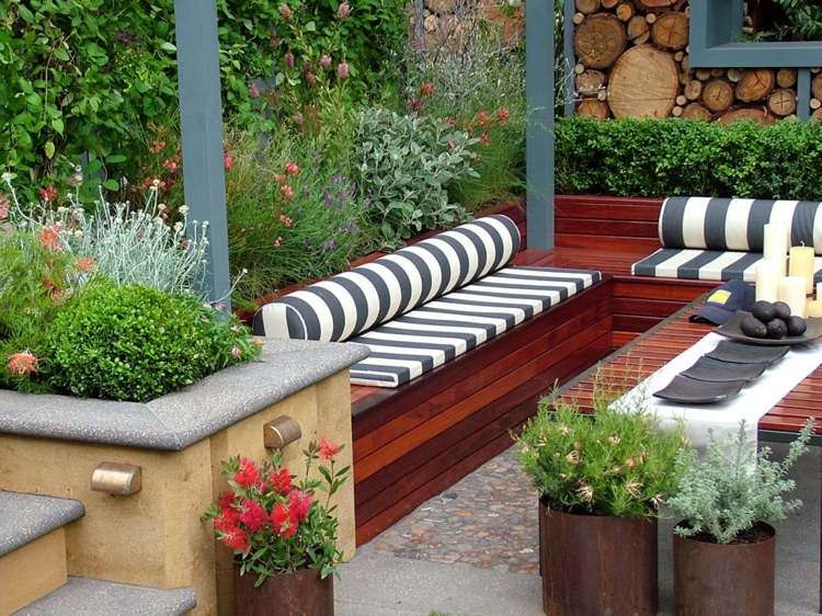 dekorationsidé för terrassen bänk-remsor-växter-matplats