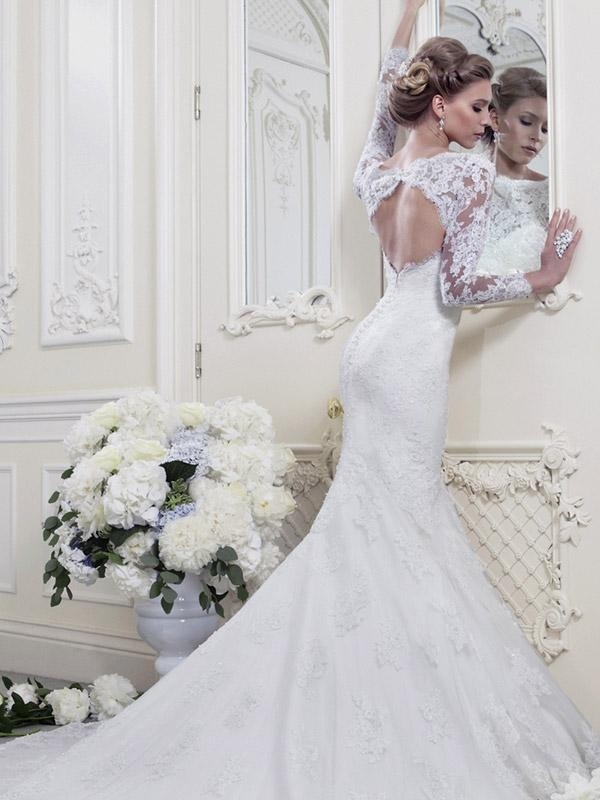 bröllopsklänning-tillbaka-spets-elegant-brud