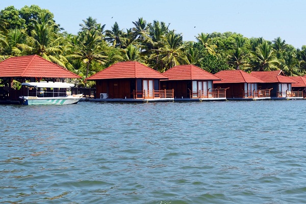 Poovarin saari, Kerala