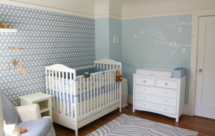 barnrum-dekoration-pojke-vägg-design-färg-tapeter-stencil