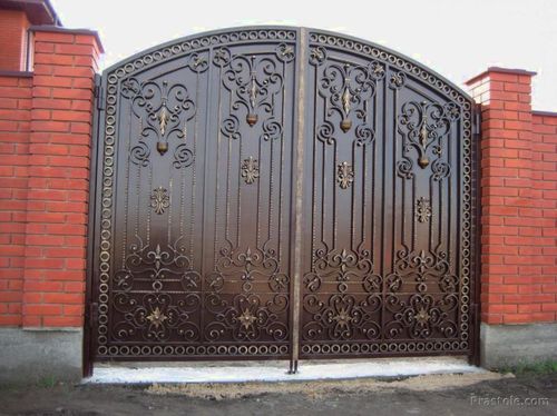 Iron Gate -mallit