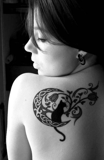 Celtic Moon Tattoo mallit naisille