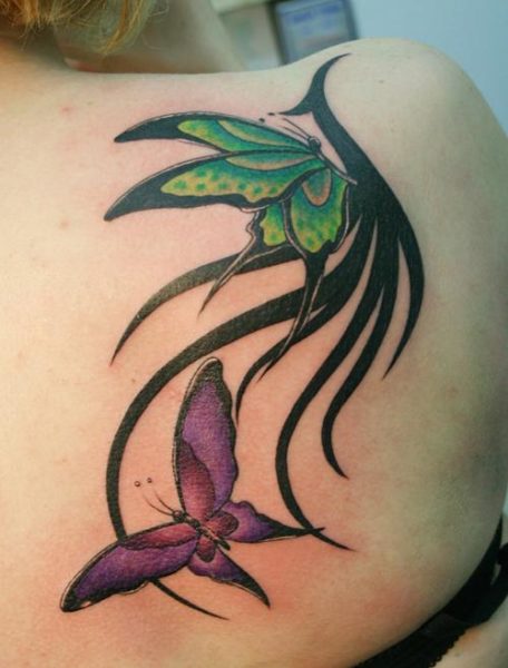 Tribal Butterfly Tatuoinnit olkapäällä