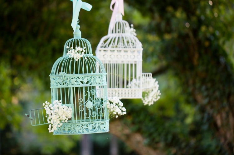 bröllopsdekor idéer fågelbur mintgrön vit vintage blommor DIY