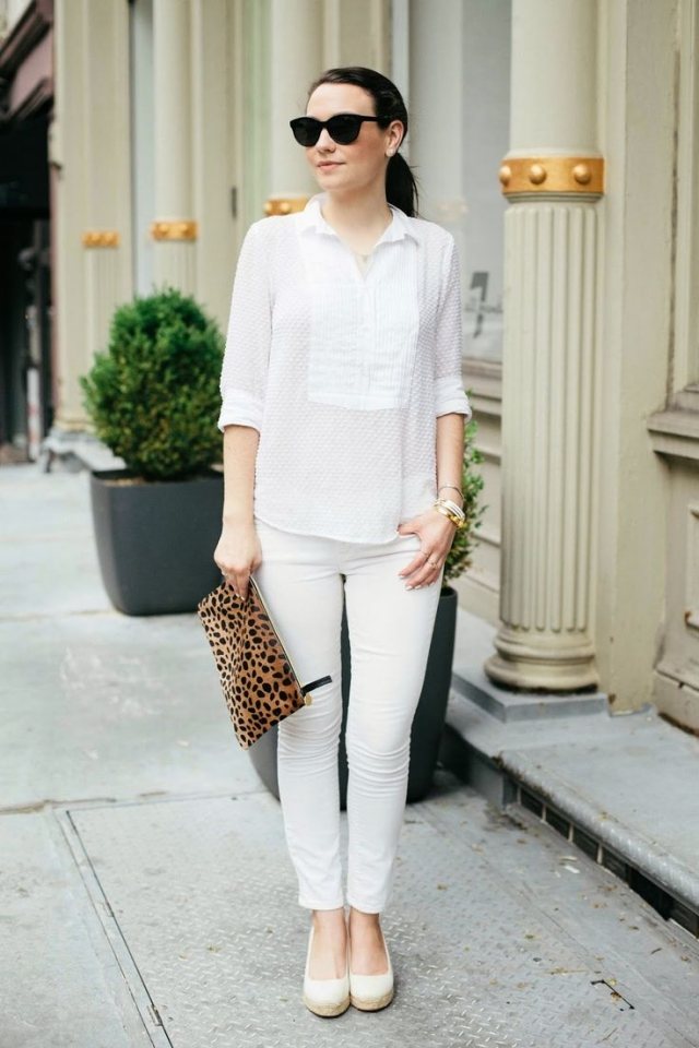 helt vit-outfit-mager-vit-jeans-bred-blus