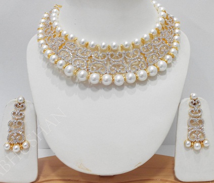 Royal Pearls ja timantti korut kaulakoru