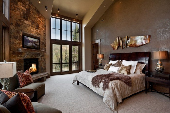 idéer-romantisk-sovrum-lantlig stil-sluttande tak-natursten-vägg