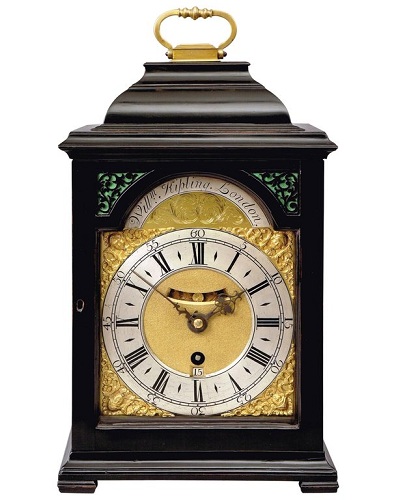 Kellomalli Antiikkikiinnitteiset kellot