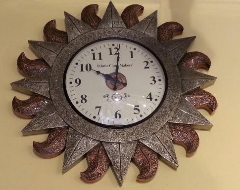 Messinki ja kupari antiikki manteli kellot
