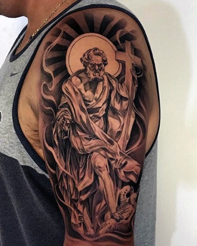 Ιησούς με σταυρό τατουάζ