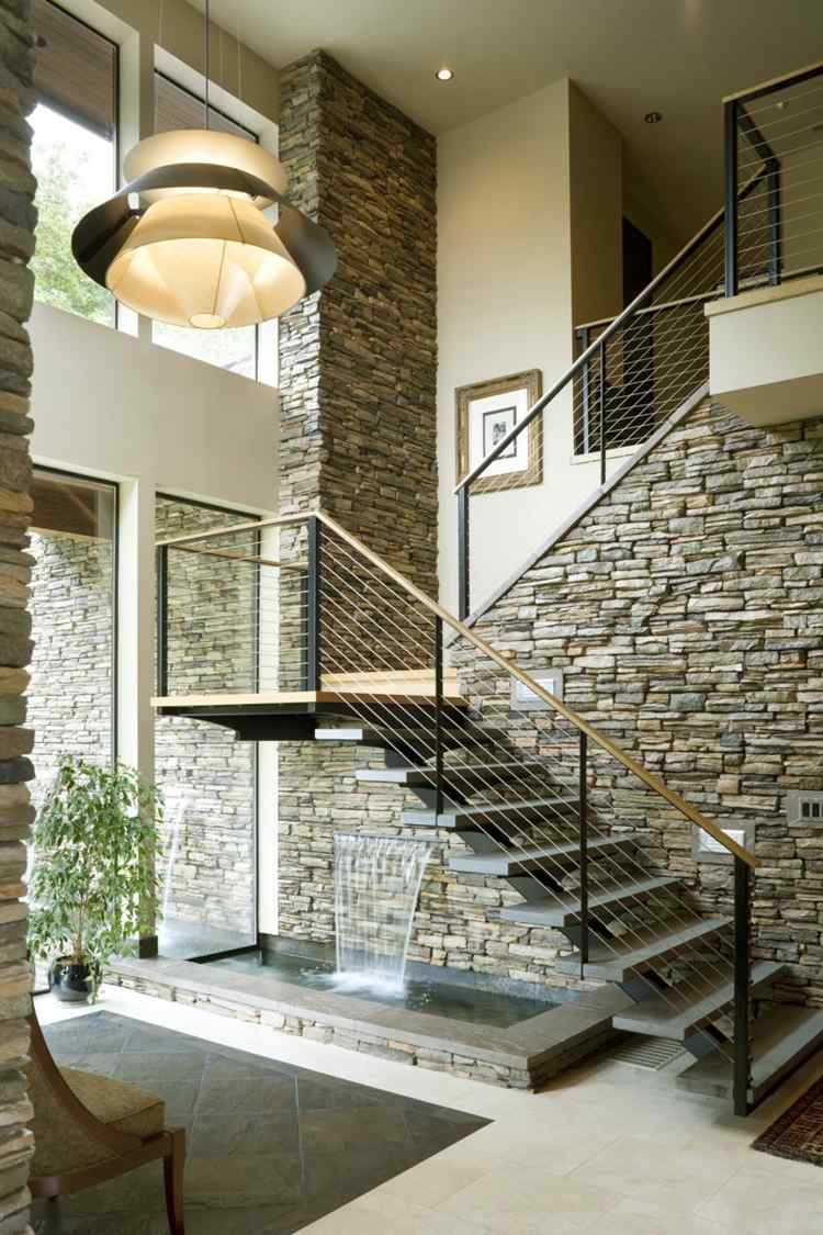 idéer trappor nisch dekoration vattenfall sten vägg design metall