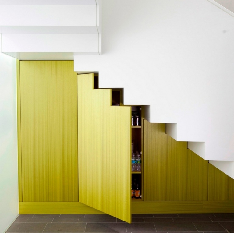 trappor nisch idéer modern stil grön färg inbyggd garderob