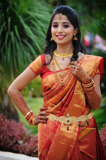 Παραδοσιακό σάρι γάμου της Νότιας Ινδίας