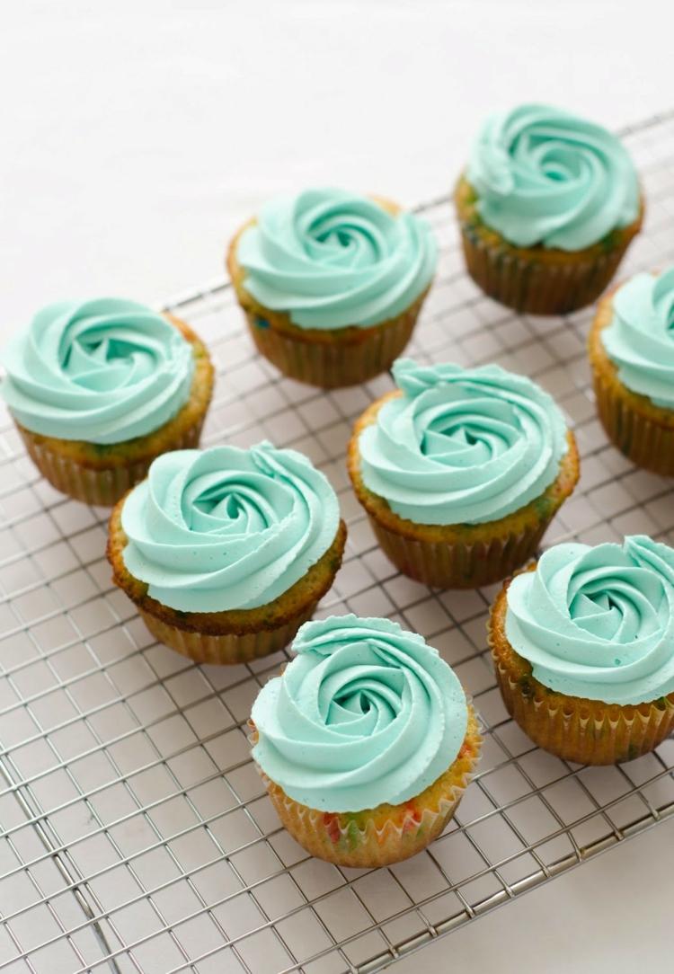 vegan cupcakes recept idé-jordnötssmör topping-grön-färg