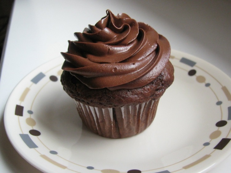 muffins-recept-vegan-körsbär-choklad-topping-brun-kakao