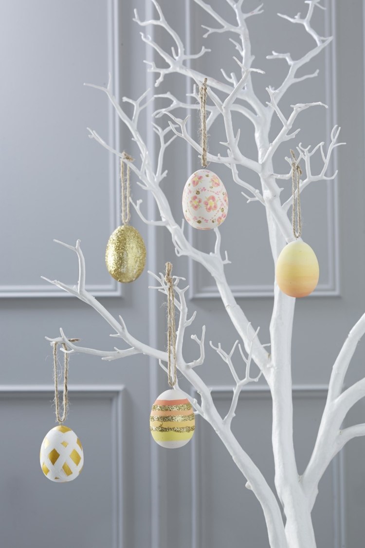 deco-idéer-påsk-påsk-ägg-träd-dig-vit-minimalistisk-guld-glitter