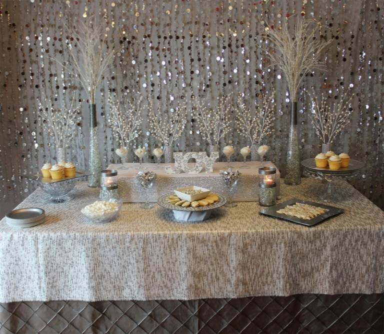 vinter bröllop dekoration dessert bord vita grenar struts glitter gardin
