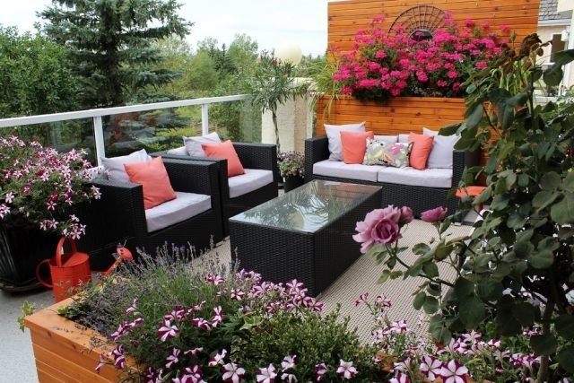 balkong sekretess skärm trä konstruktion blommor rotting balkong möbler