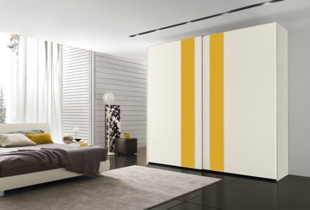 garderob design trä gula accenter sovrum möbler