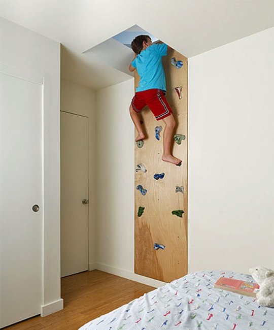 Bygg en barnrums klättervägg istället för en stege