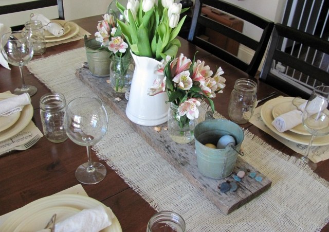 bordsdekoration lantlig stil påsk våren jute bord löpare hink kanna