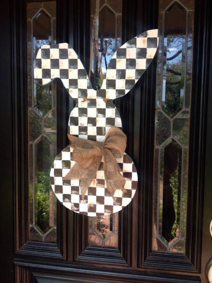 Hantverk-idéer-för-påsk-dörr-dekoration-påsk-kanin-som-påsk-hängande-krans