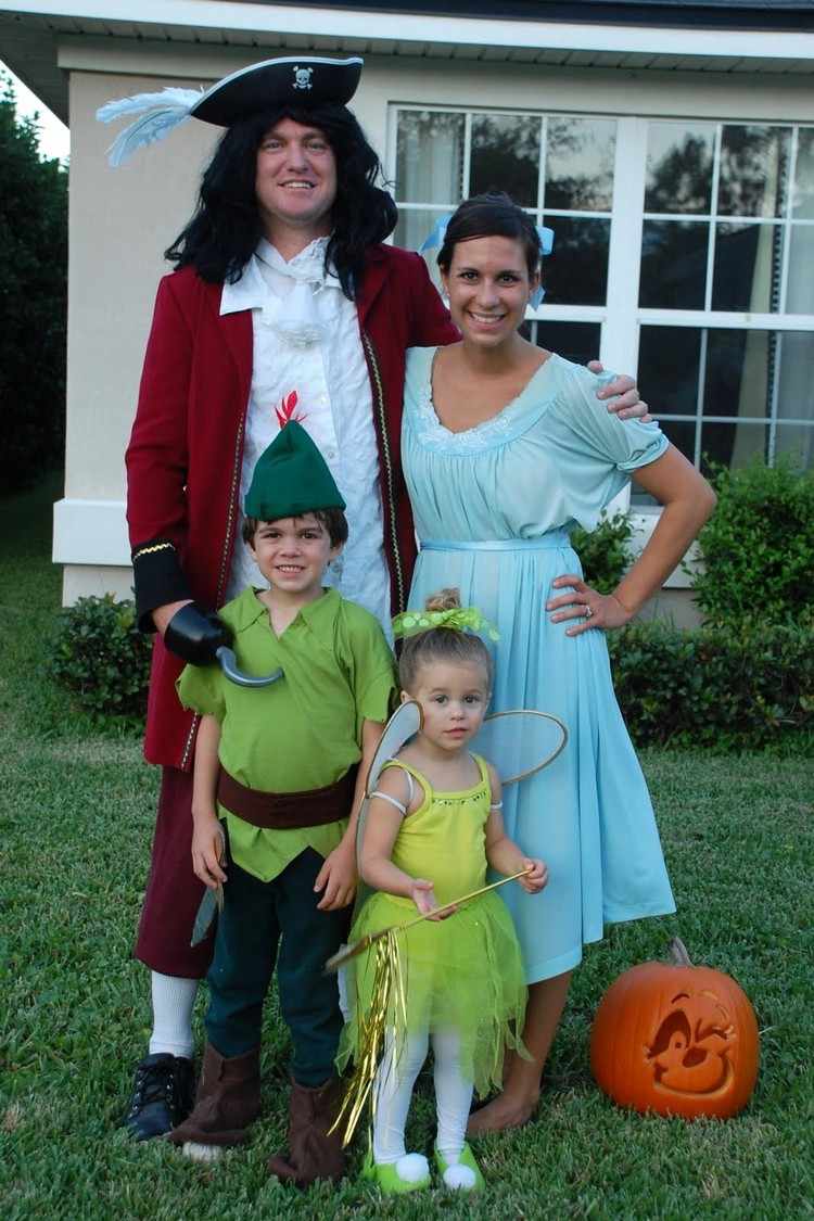 karneval-idéer-karneval-kostymer-peter-pan-klockor-wendy-kapten-krok