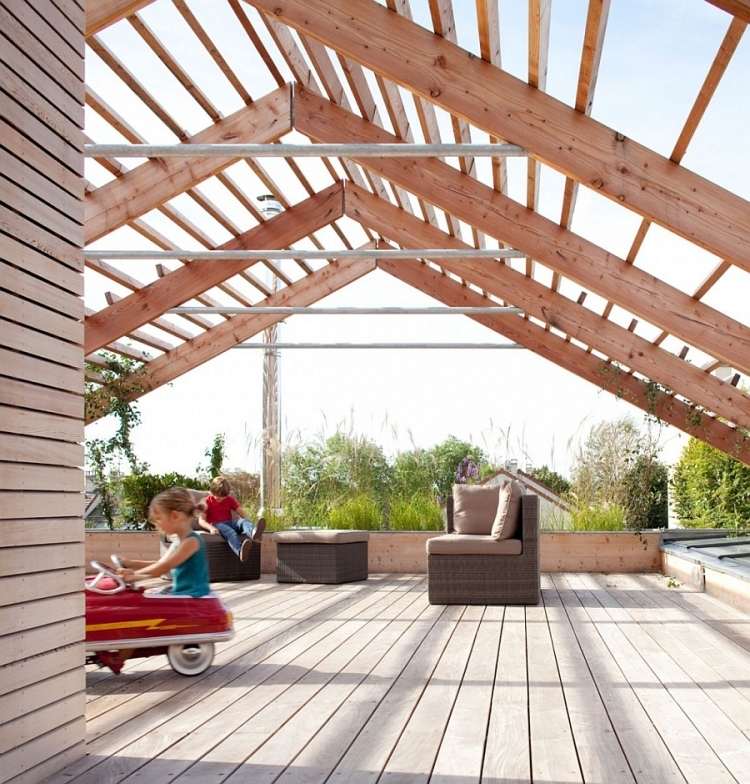 terrass tak-trä-trädgård-terrass-modern-takterrass-gaveltak-putdoor-möbler