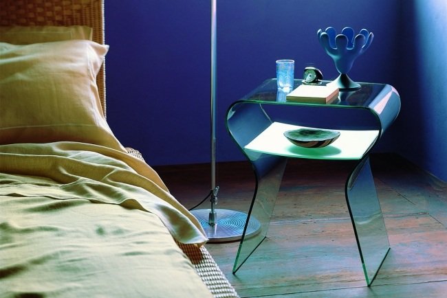 charlotte de nuit sängbord i glas design kurvig