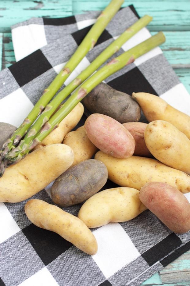 Sparris-potatis-skal-ingredienser-sallad-höst-recept