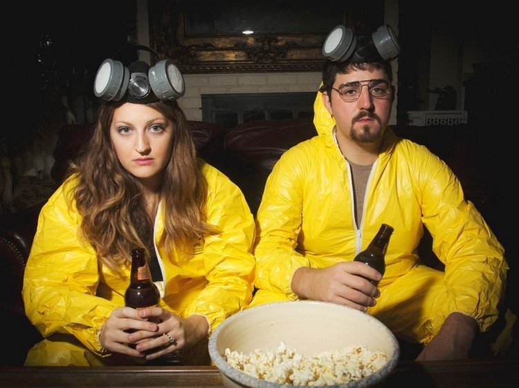 halloween-kostym-idéer-tv-brytande-dåligt-gult-skyddsdräkt