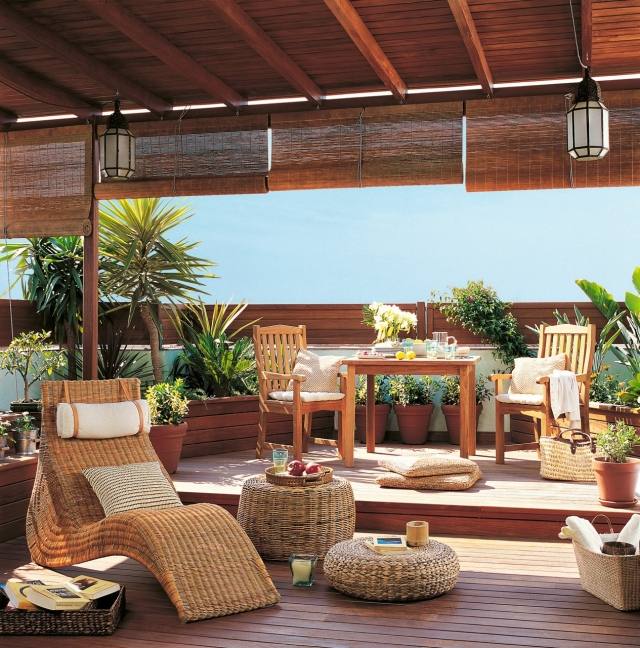 terrassdesign-toskana-stil-rotting-lounge-möbler-bambu-rullgardiner