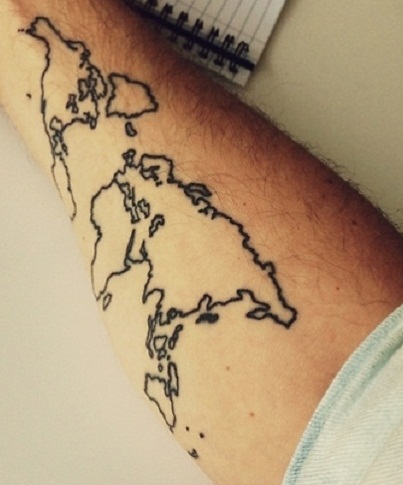 Τατουάζ χεριών με χάρτες χώρας