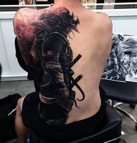 Hämmästyttävä Warrior Tattoo Design