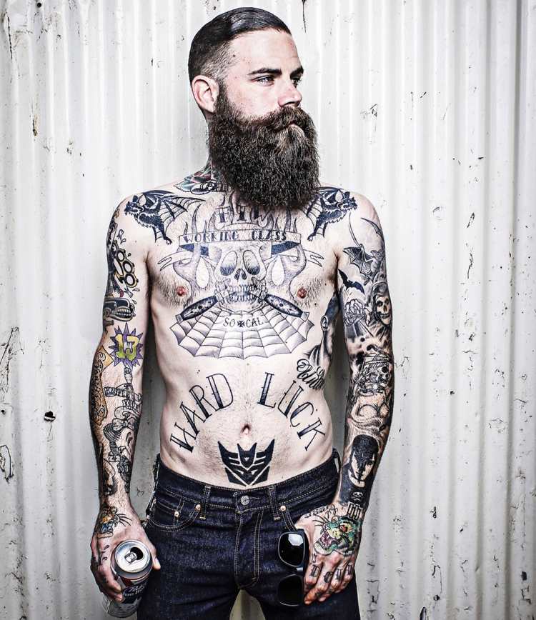 Brösttatuering -motiv-tatueringar-hipster-oldschool-sjöman