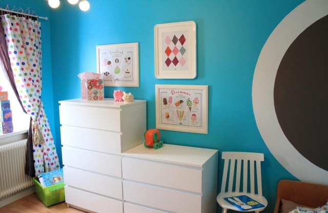 väggfärger idéer för barnrummet-pojke-himmel-blå-vit-möbler